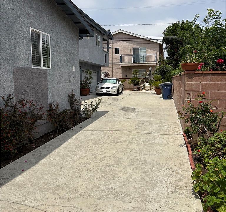1st image of 1343 W 164th St