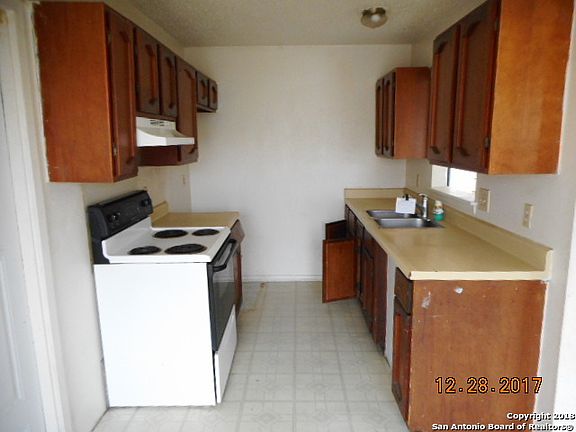 5th image of 8643 Big Knife St