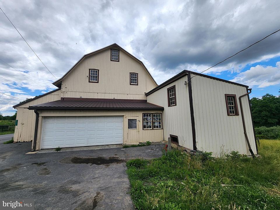 1st image of 2296 Valley Rd