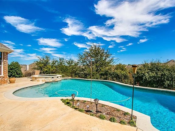 4th image of 3204 Village Crest Ct