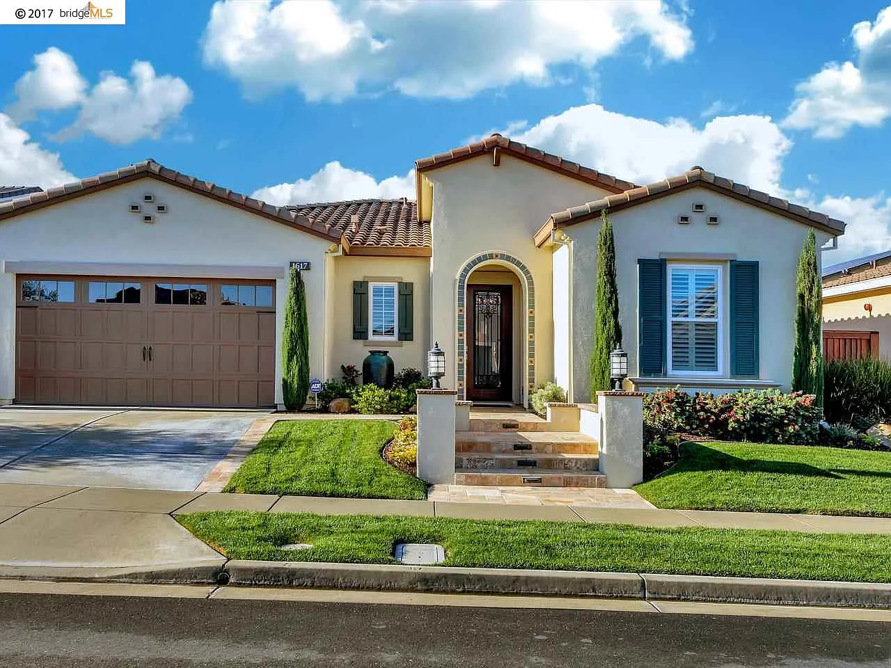 1617 Zinfandel Dr photo 1