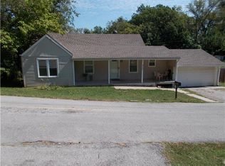 3741 N Prospect Ave, Kansas City, MO 64116