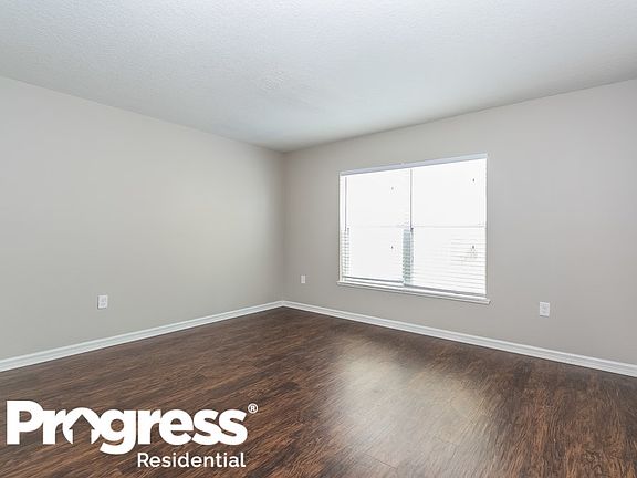 5th image of 5280 Silver Thistle Ln