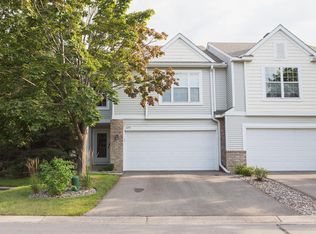 379 Wagon Wheel Ln, Chaska, MN 55318