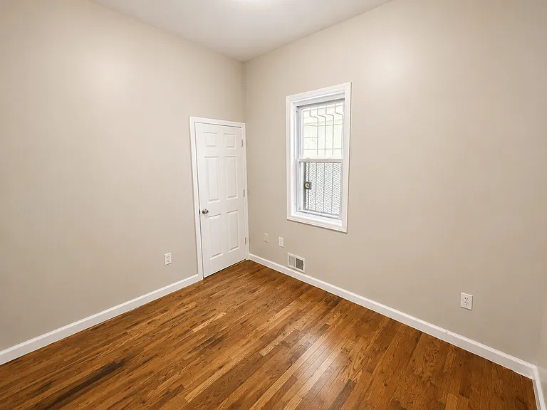 569 Hunterdon St #1 — Photo 12