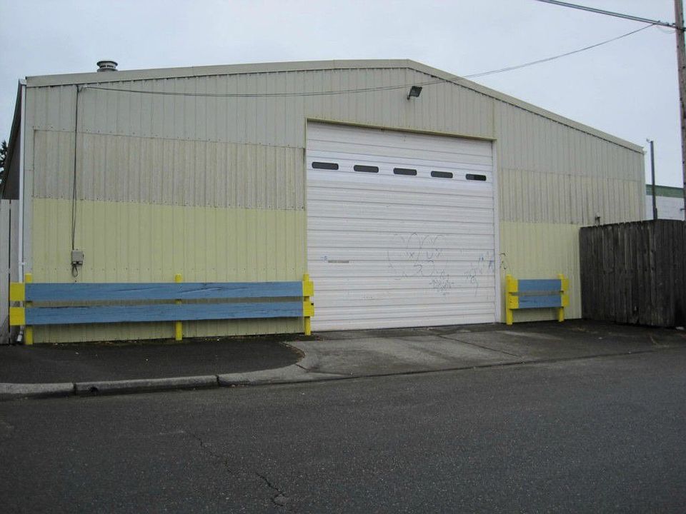 2nd image of 4838 S Washington St