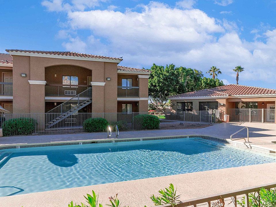 Residence at McDowell Apartments For Rent in Phoenix, AZ