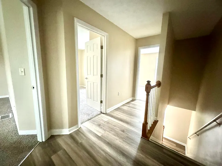 2031 Edgewood Dr — Photo 6