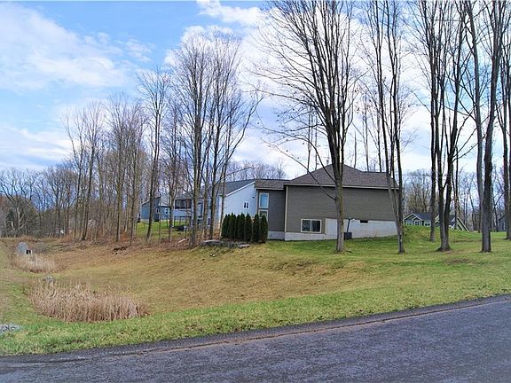 5th image of 7926 Springwoods Cir