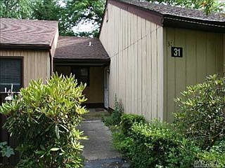 2nd image of 31 Strathmore Gate Dr
