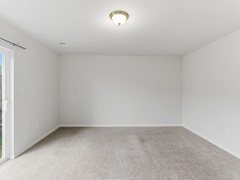 293 Magellan Dr — Photo 5