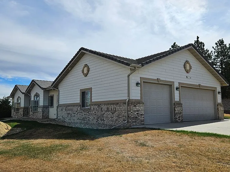 4144 Augusta Dr — Photo 3