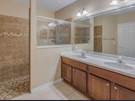 5th image of 9434 Myrtle Creek Ln APT 910