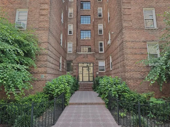 2090 Barnes Avenue #3G, Bronx, NY 10462