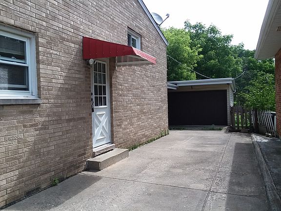 2nd image of 623 N Lewis Ave