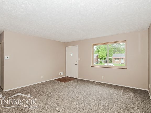 3rd image of 2797 Sandhurst Dr