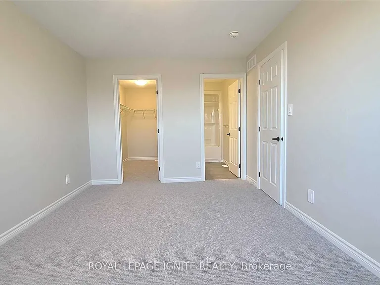 98 Athabaska Dr — Photo 16
