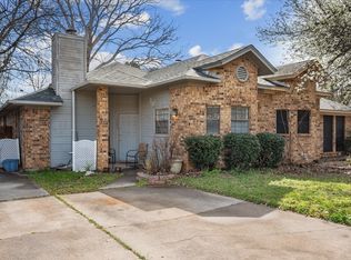 5203 Wild West Dr, Arlington, TX 76017