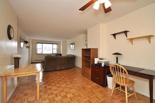 4th image of 5240 39th Dr APT 4E