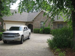 4 Scotsdale Way, Springdale, AR 72715