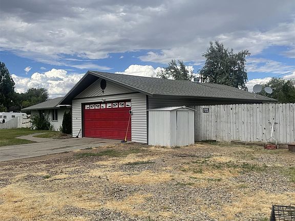 3rd image of 256 W Parkview Dr