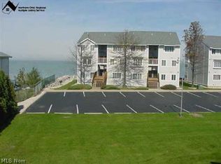 250 W Lakeshore Dr, Pt Clinton, OH 43452