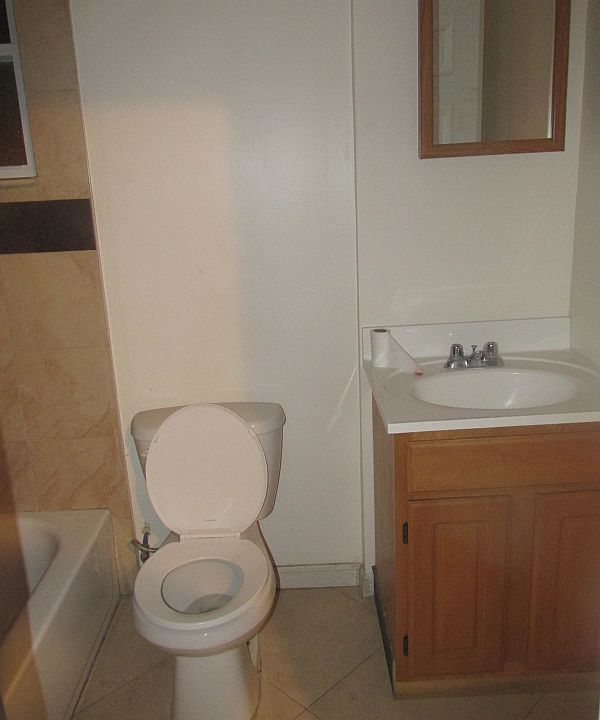 2nd image of 81 Pine St
