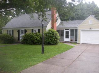 14 Verndale Cir, Bristol, RI 02809