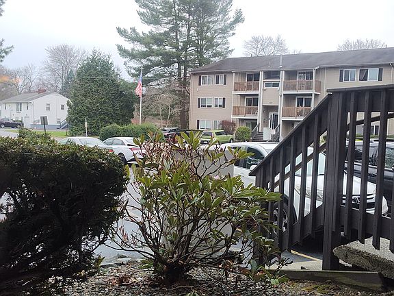 5th image of 133 Fordson Ave