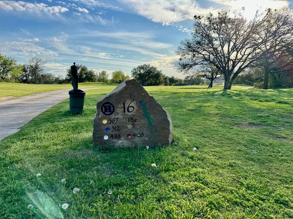 103 Falcon Dr, Brownwood, TX 76801