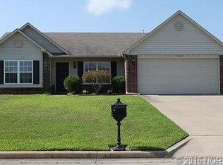 25964 E 90th St S, Broken Arrow, OK 74014