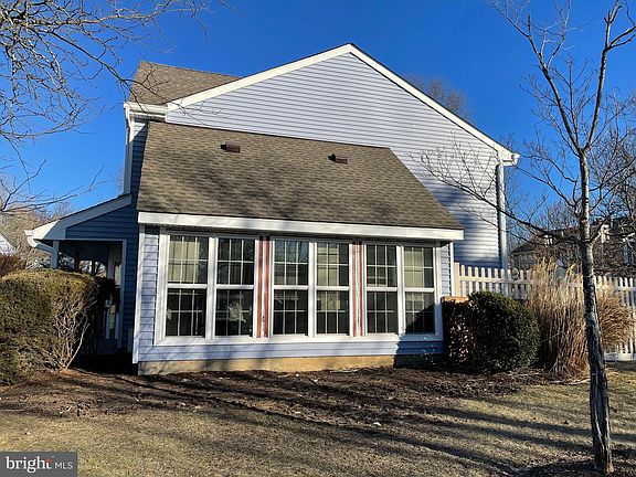 4th image of 1 Wellington Ct