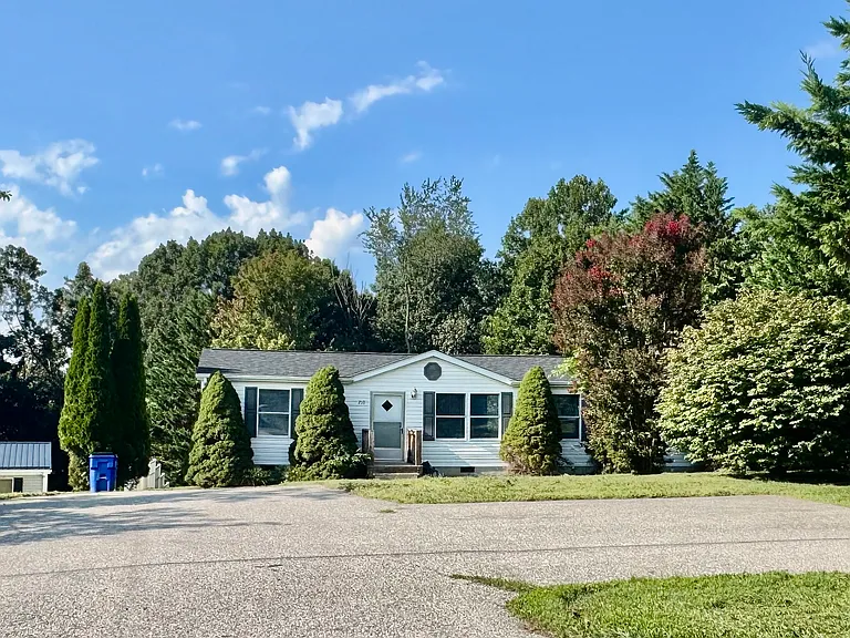 210 White Pine Dr — Photo 24
