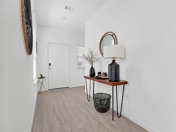 3rd image of 23907 Escardilla Dr