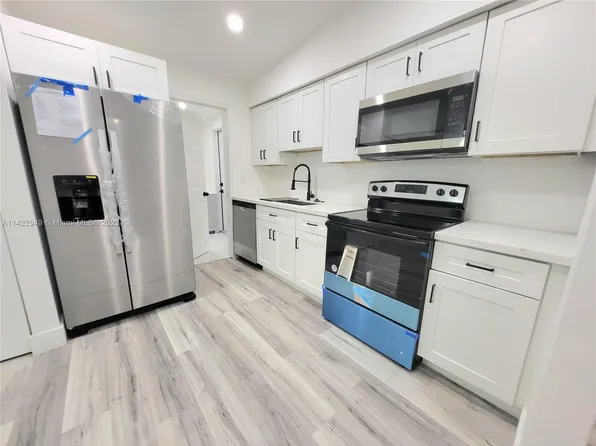 1897 Rutland St, Opa Locka, FL 33054