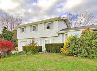 9 Valley Forge Dr, Wyandanch, NY 11798