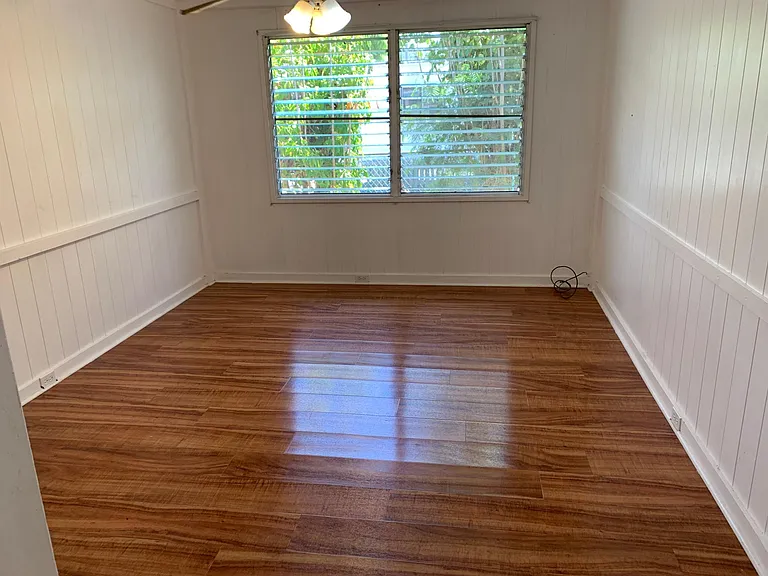 Middle Bedroom