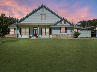 169 Country Ct, Sealy, TX 77474