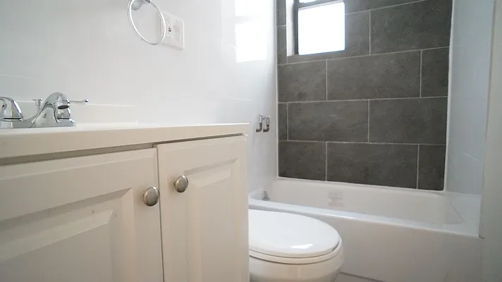 Rented by Karten & Lowe New York Real Estate LLC | media 9