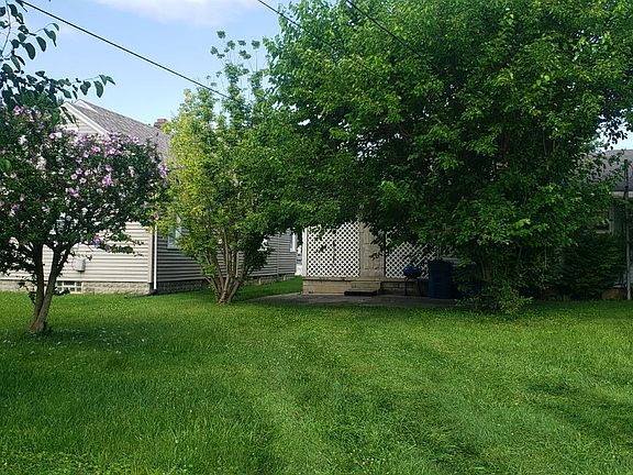 5th image of 329 Herbster St