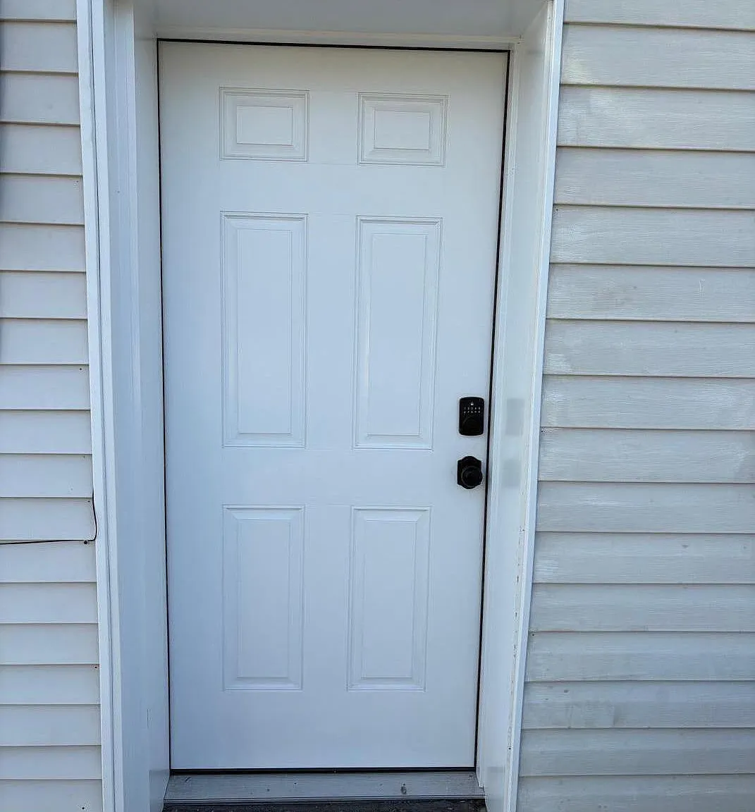 3 bed, 2.5 bath, 1500 sqft, $1,850 — Photo 2