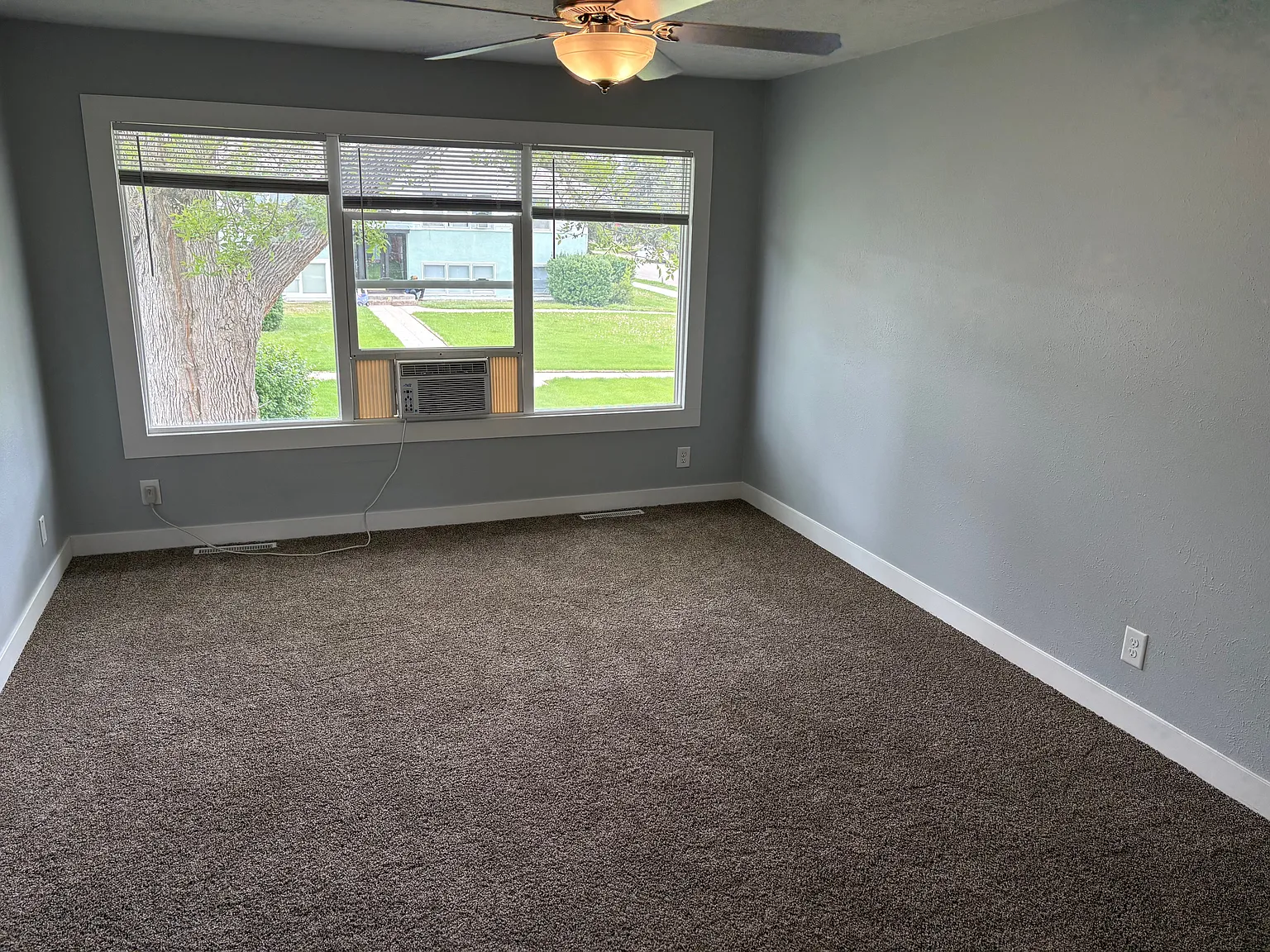 Cute 2br/1ba Near Wsc/Arc! — Photo 3