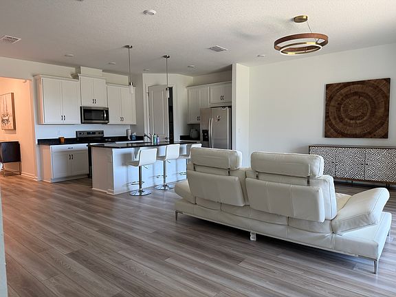 3rd image of 2729 Sweet Acacia Dr