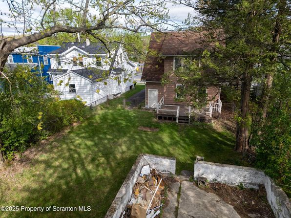 243 N Main St, Archbald, PA 18403