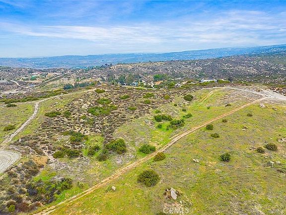 2nd image of 41120 Jojoba Hills Cir #10