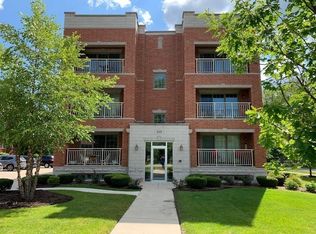 909 Harlem Ave #3N, Glenview, IL 60025