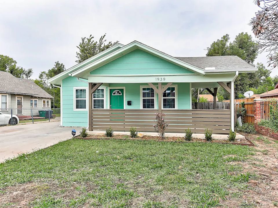1st image of 1939 NW 15th St