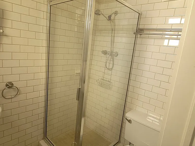 1006 Sealy St — Photo 7