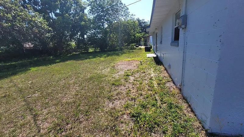 1190 Pine Valley Ln — Photo 2
