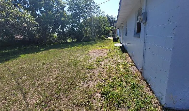 1190 Pine Valley Ln — Photo 2